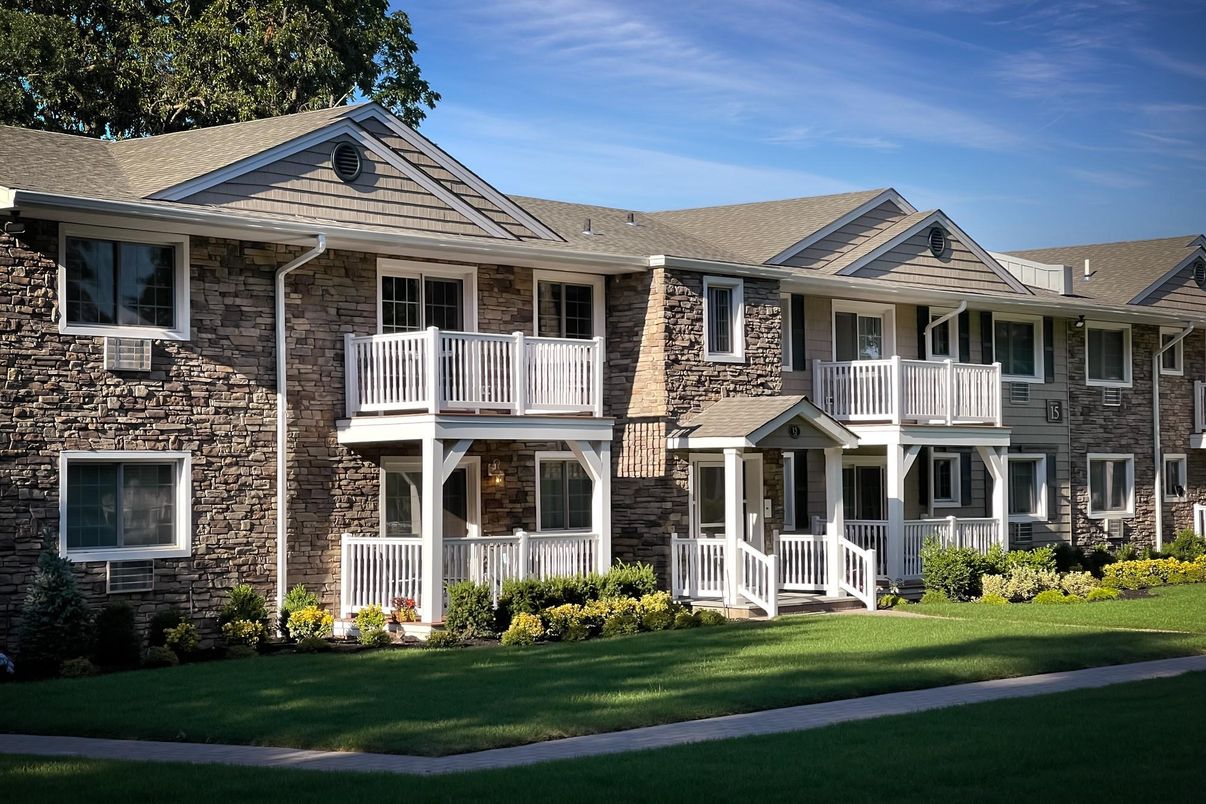 Exterior, Facade, Brick Facade, Georgian