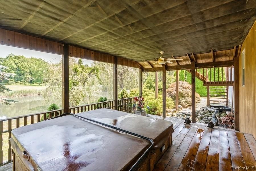 Exterior, Hot Tub
