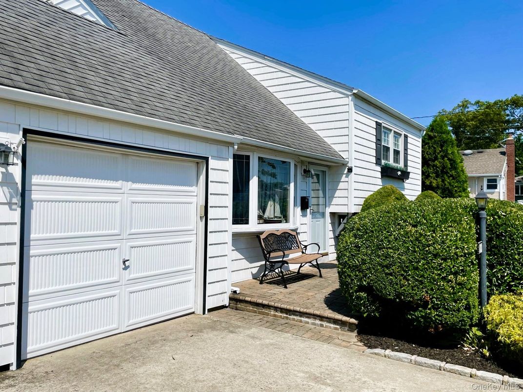 Detached Garage, Exterior