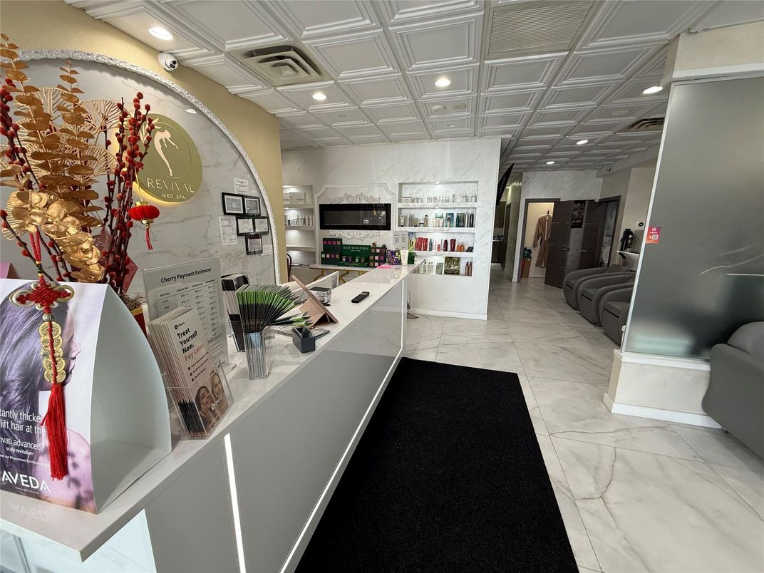 Interior, Marble, Recessed Lighting