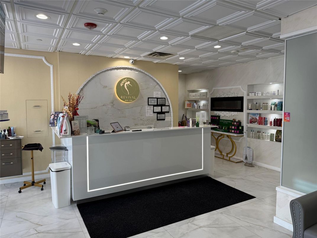 Interior, Marble, Recessed Lighting