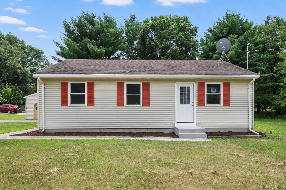 Exterior, Facade, Cape Cod