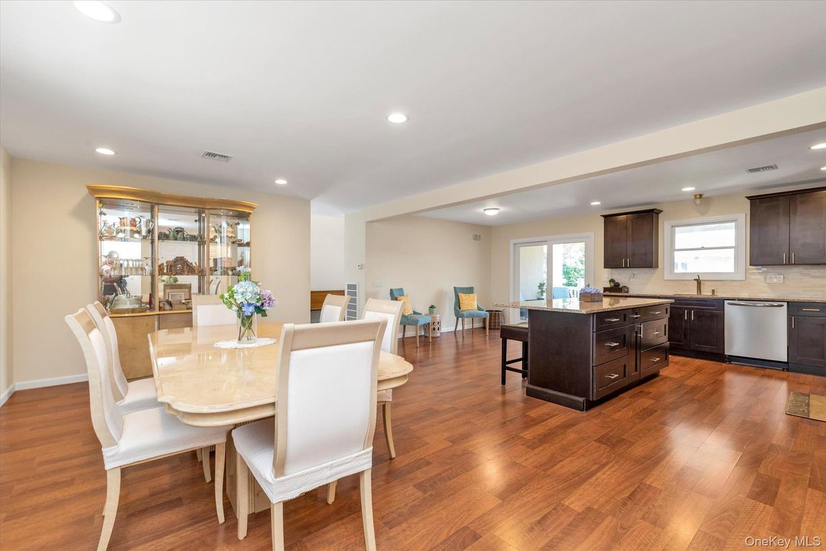 Dining room, Interior, Kitchen, Recessed Lighting, Wood Texture Flooring