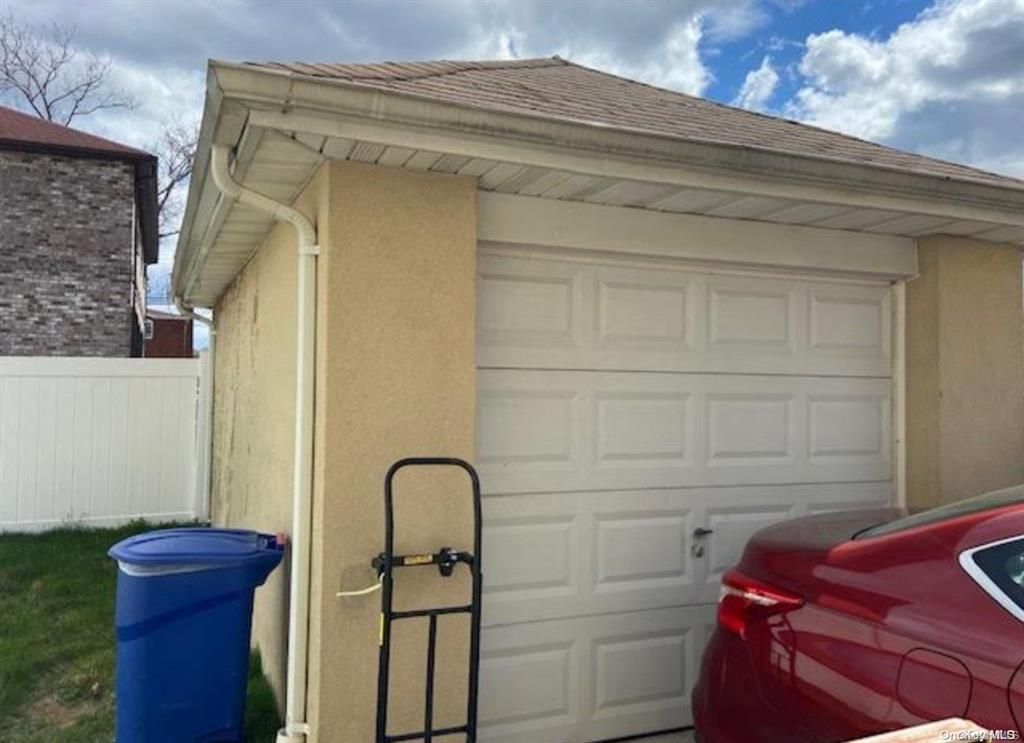 Detached Garage, Exterior