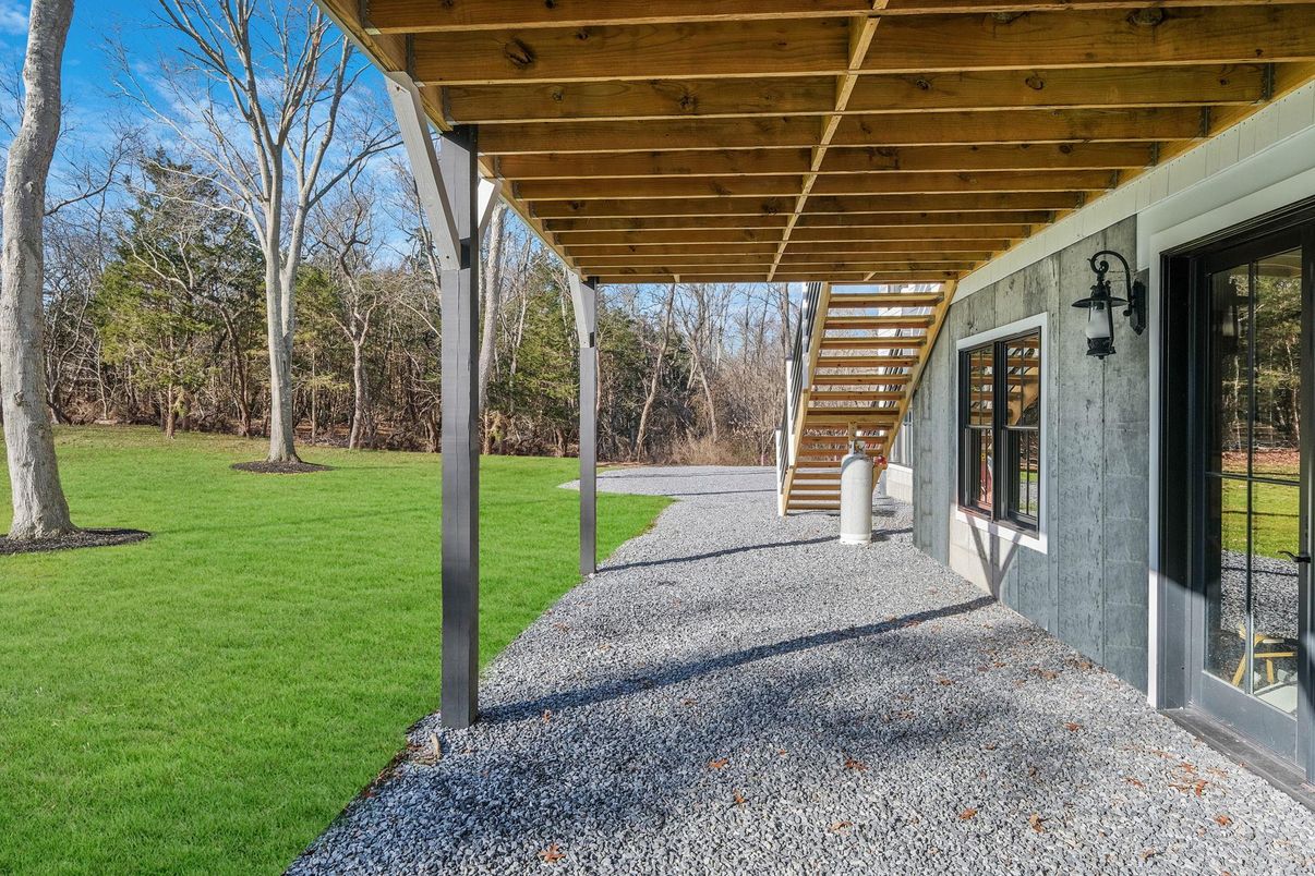 Backyard, Exterior