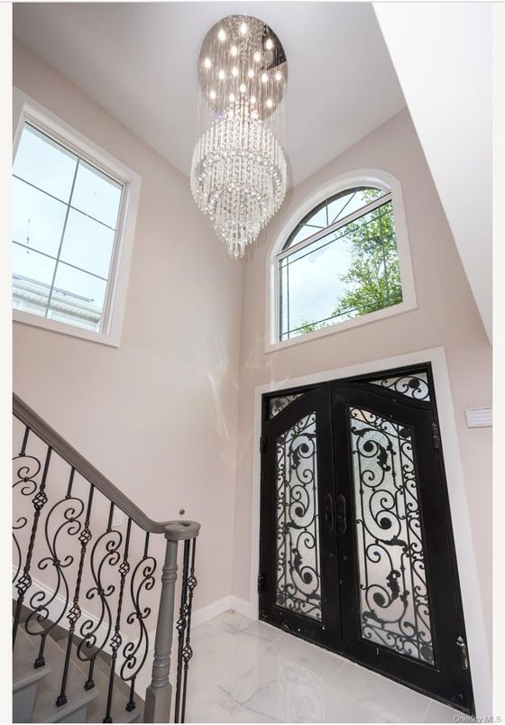 Chandelier, Interior, Marble
