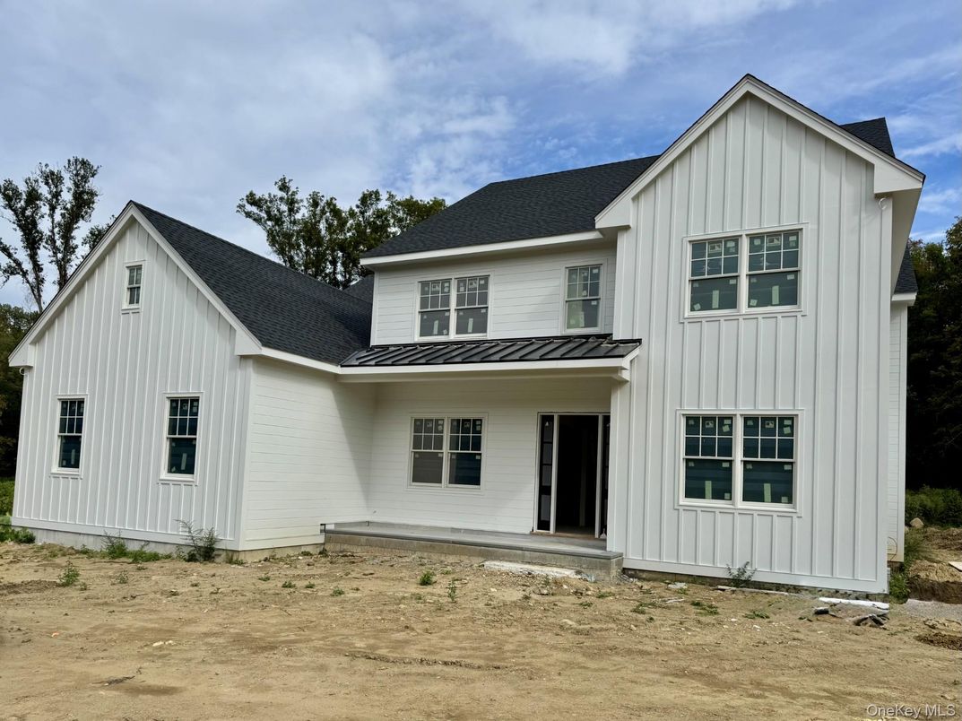 Exterior, Facade, Farmhouse
