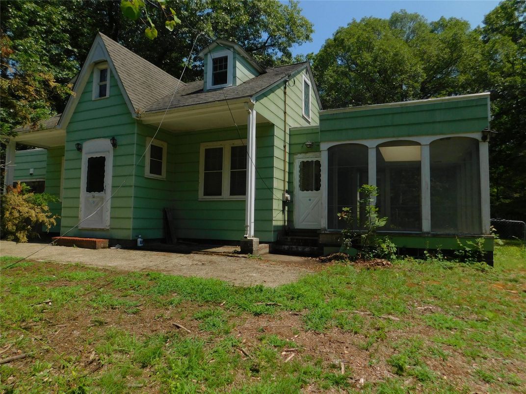 Exterior, Facade, Cape Cod