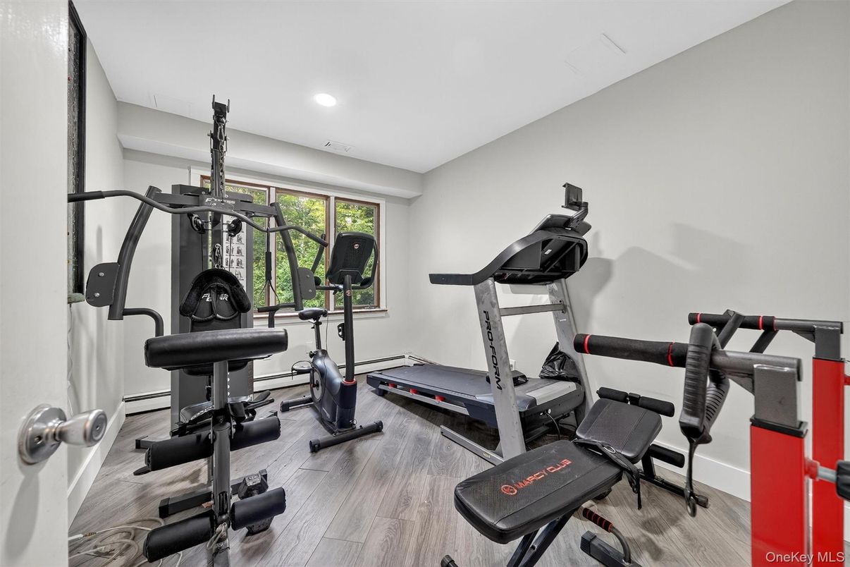 Fitness Equipment, Interior, Recessed Lighting, Wood Texture Flooring
