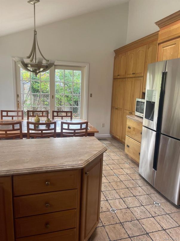 Chandelier, Dining room, Interior, Kitchen, Pendant Lights