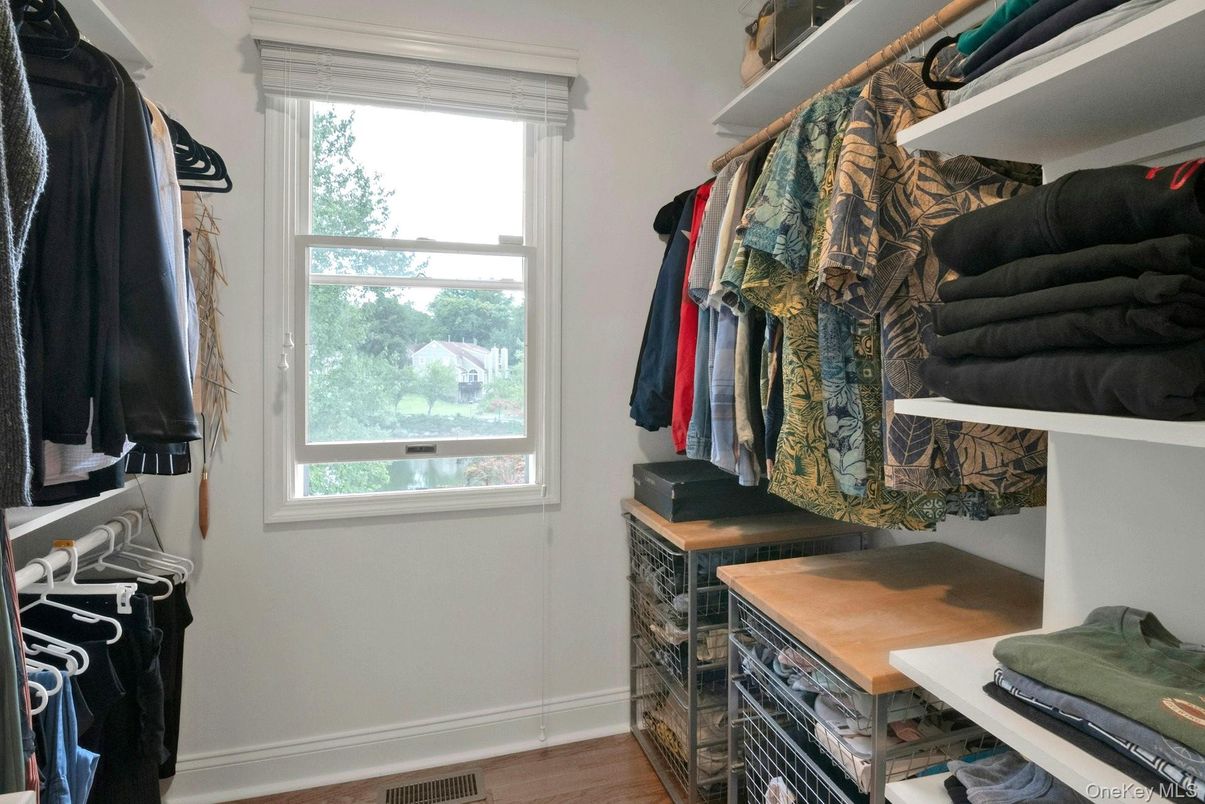 Interior, Walk-in Closets, Wood Texture Flooring