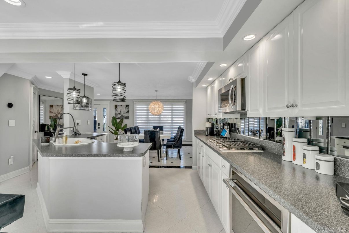 Dining room, Interior, Kitchen, Pendant Lights, Recessed Lighting