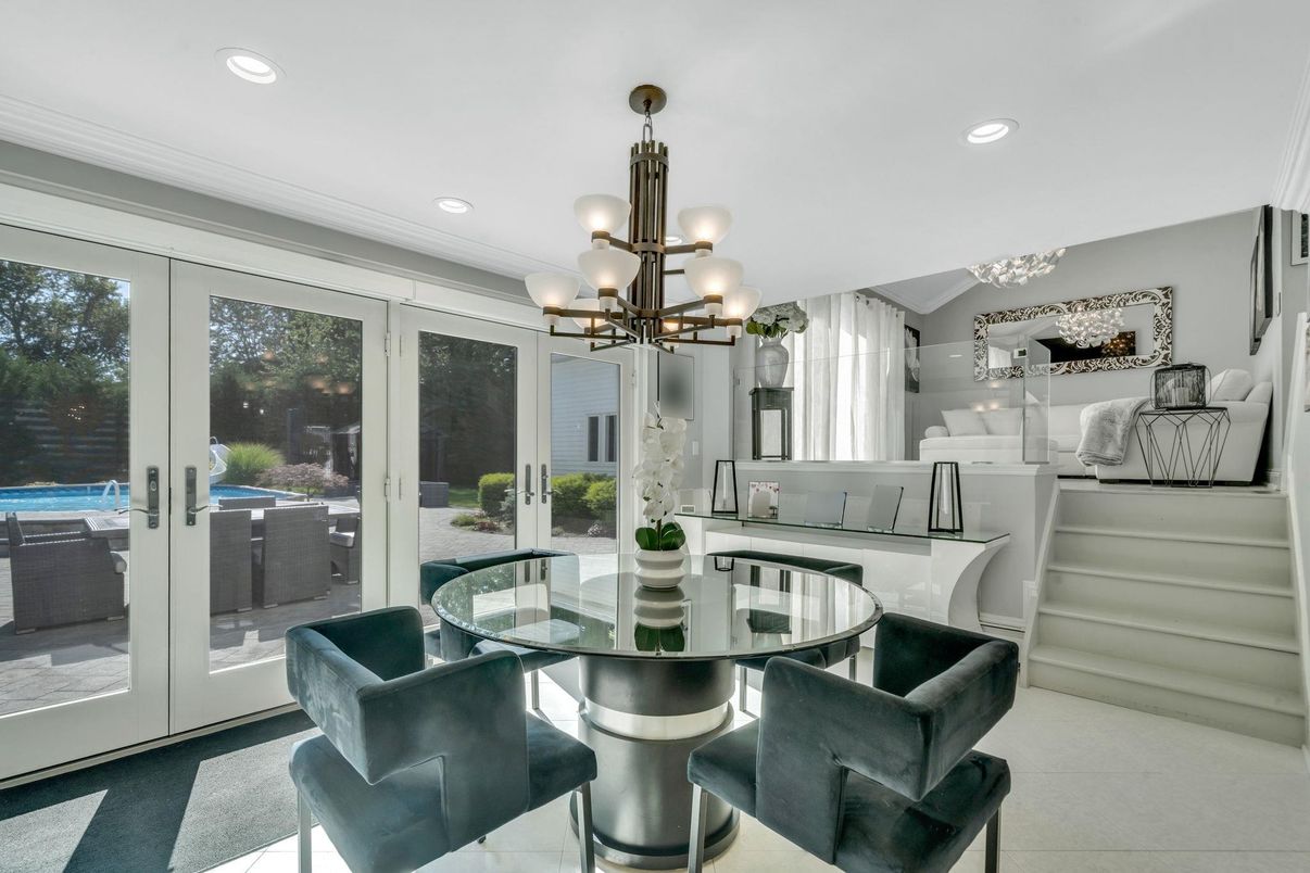 Dining room, Interior, Living room, Pendant Lights, Recessed Lighting