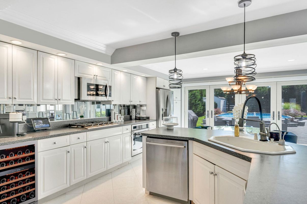 Interior, Kitchen, Pendant Lights, Recessed Lighting, Stainless Steel Appliances