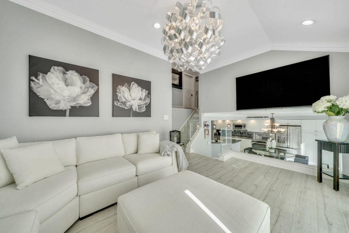 Chandelier, Interior, Living room, Recessed Lighting, Wood Texture Flooring