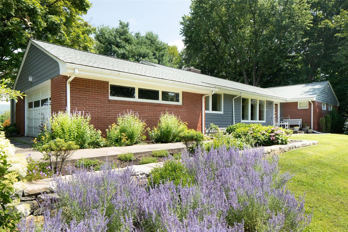 Attached, Exterior, Facade, Brick Facade, Ranch