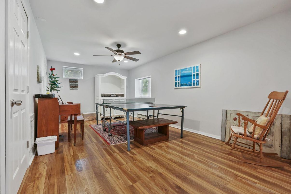 Game Room, Interior, Piano, Recessed Lighting, Wood Texture Flooring