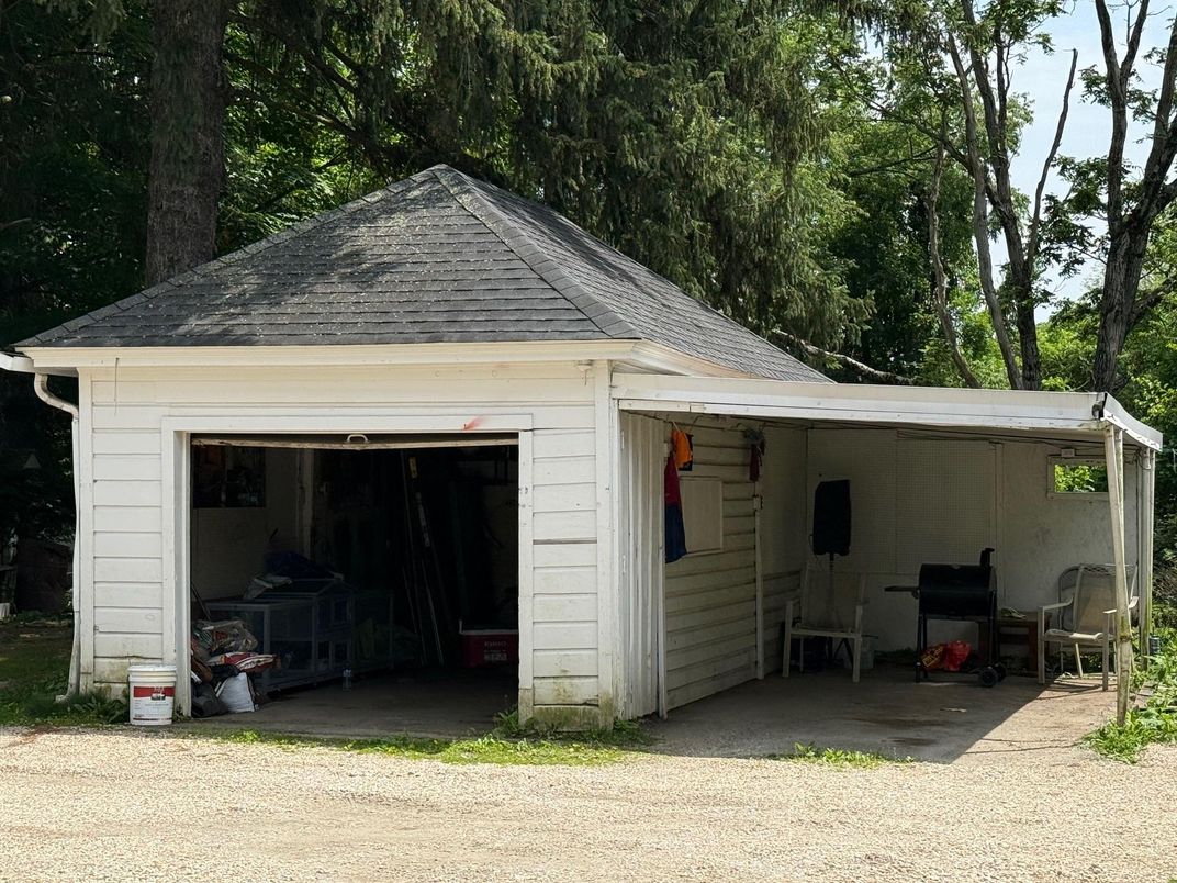 Detached Garage, Exterior