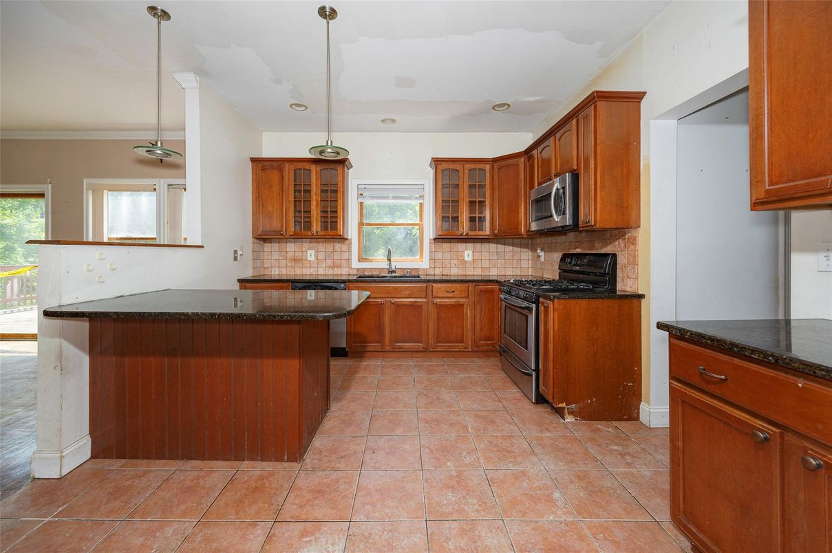 Interior, Kitchen, Pendant Lights, Recessed Lighting