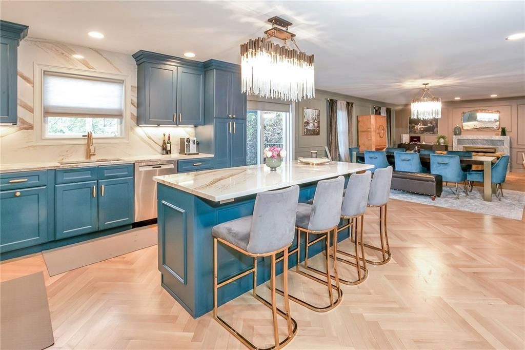 Chandelier, Dining room, Interior, Kitchen, Recessed Lighting, Wood Texture Flooring