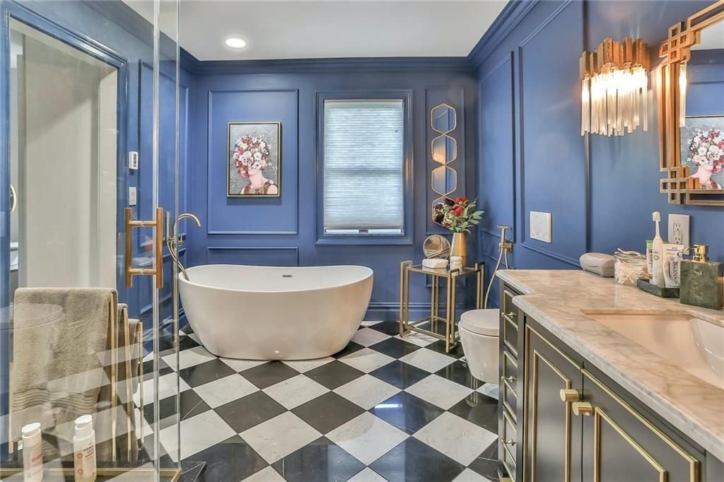 Bathroom, Dual Sink Vanities, Free Standing Baths, Interior, Recessed Lighting