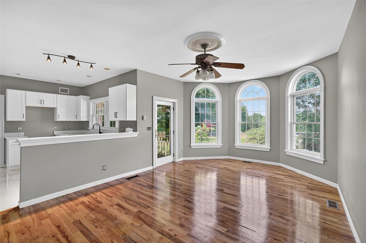 Empty room, Interior, Kitchen, Wood Texture Flooring