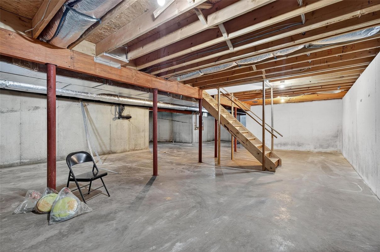 Interior, Wooden Beams