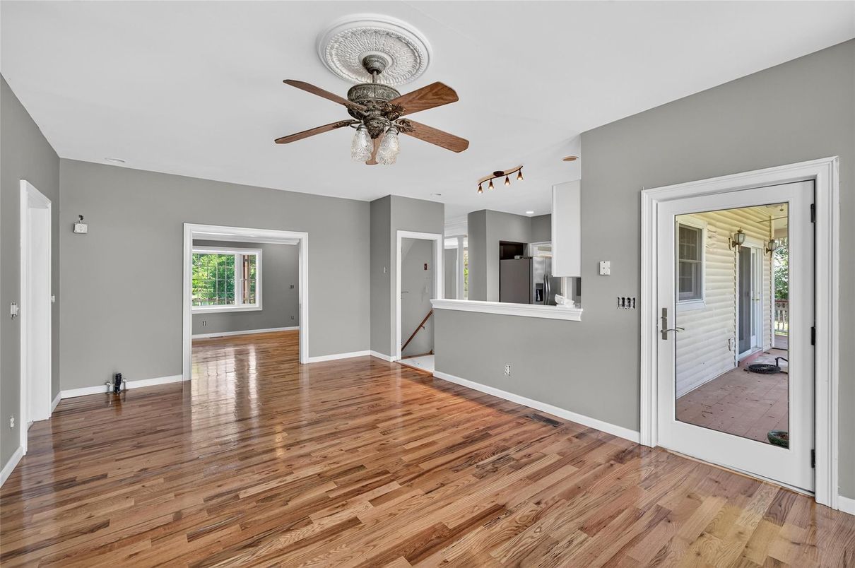 Empty room, Interior, Kitchen, Wood Texture Flooring