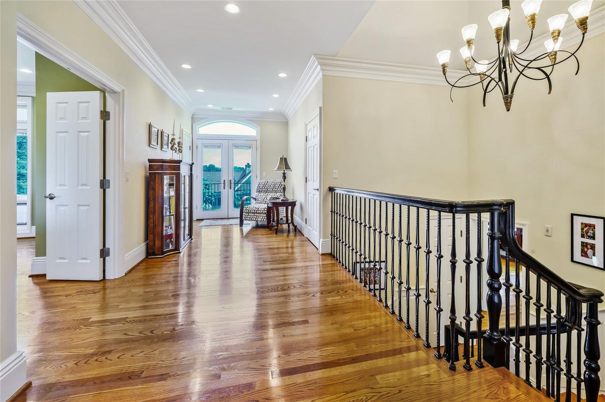 Chandelier, Interior, Recessed Lighting, Wood Texture Flooring