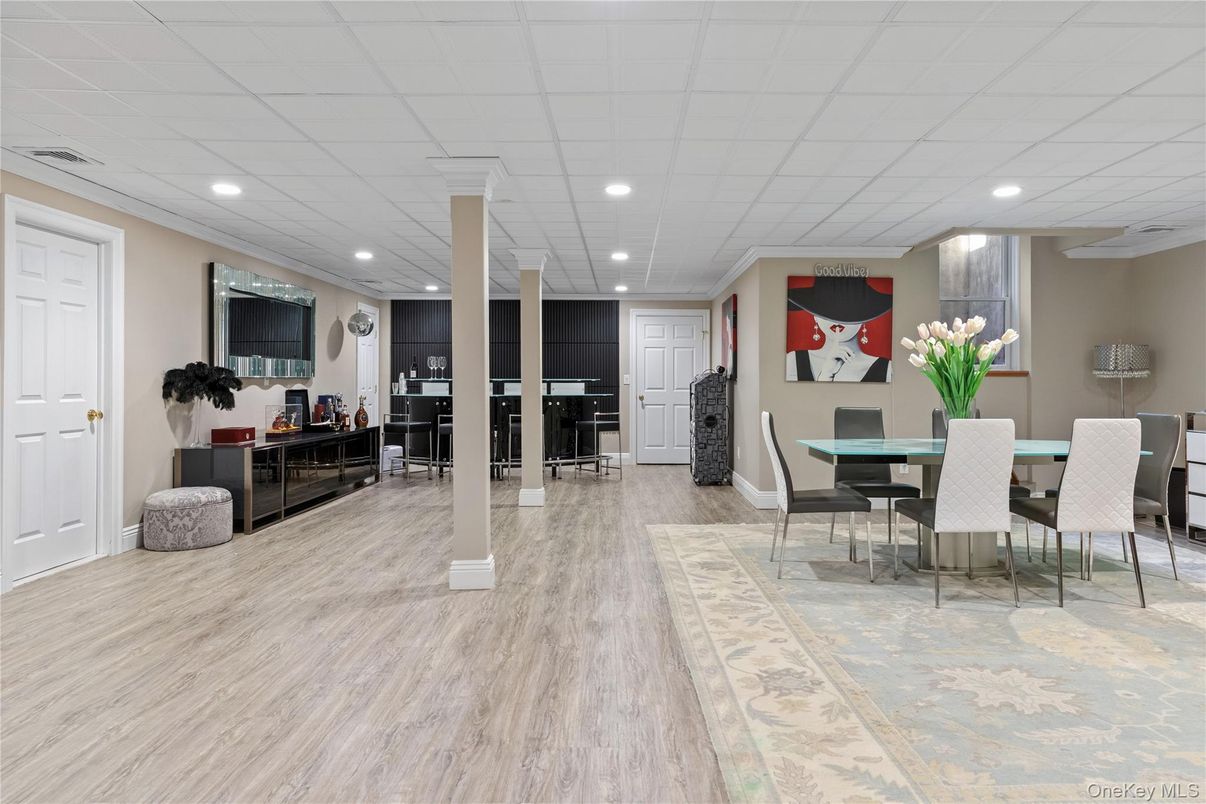 Dining room, Interior, Kitchen, Recessed Lighting, Wood Texture Flooring