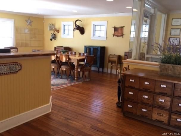 Dining room, Interior, Recessed Lighting, Wood Texture Flooring