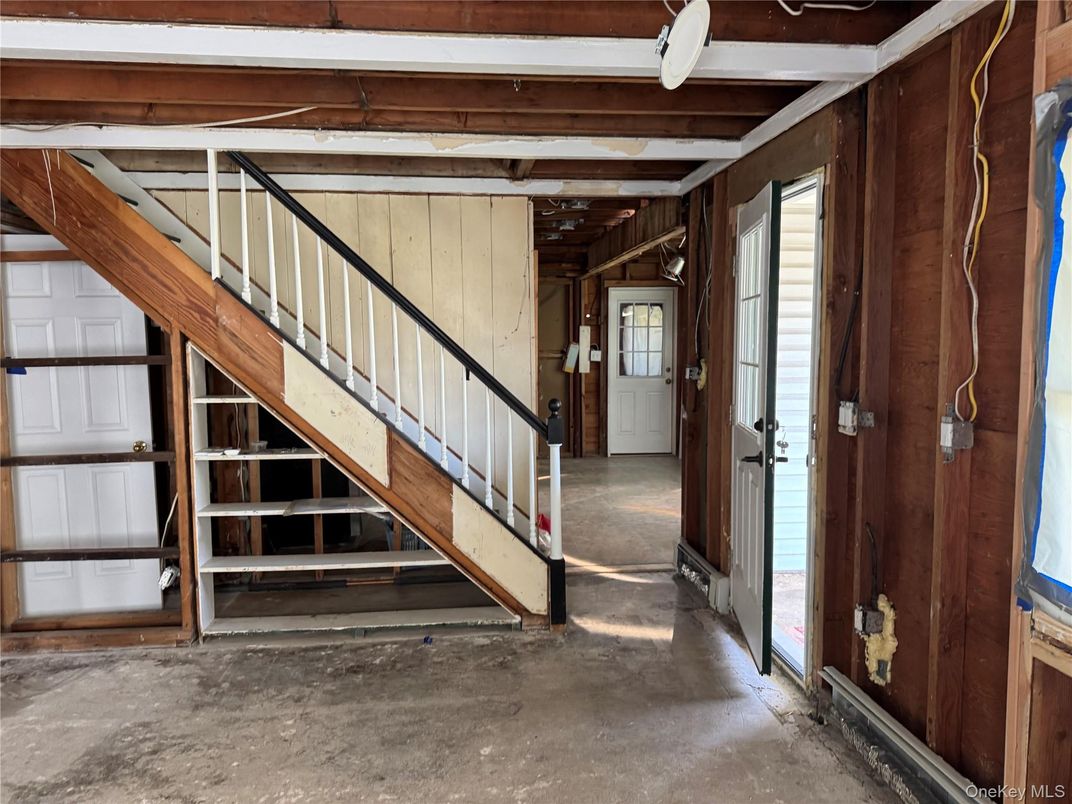 Interior, Wooden Beams, Wooden Walls