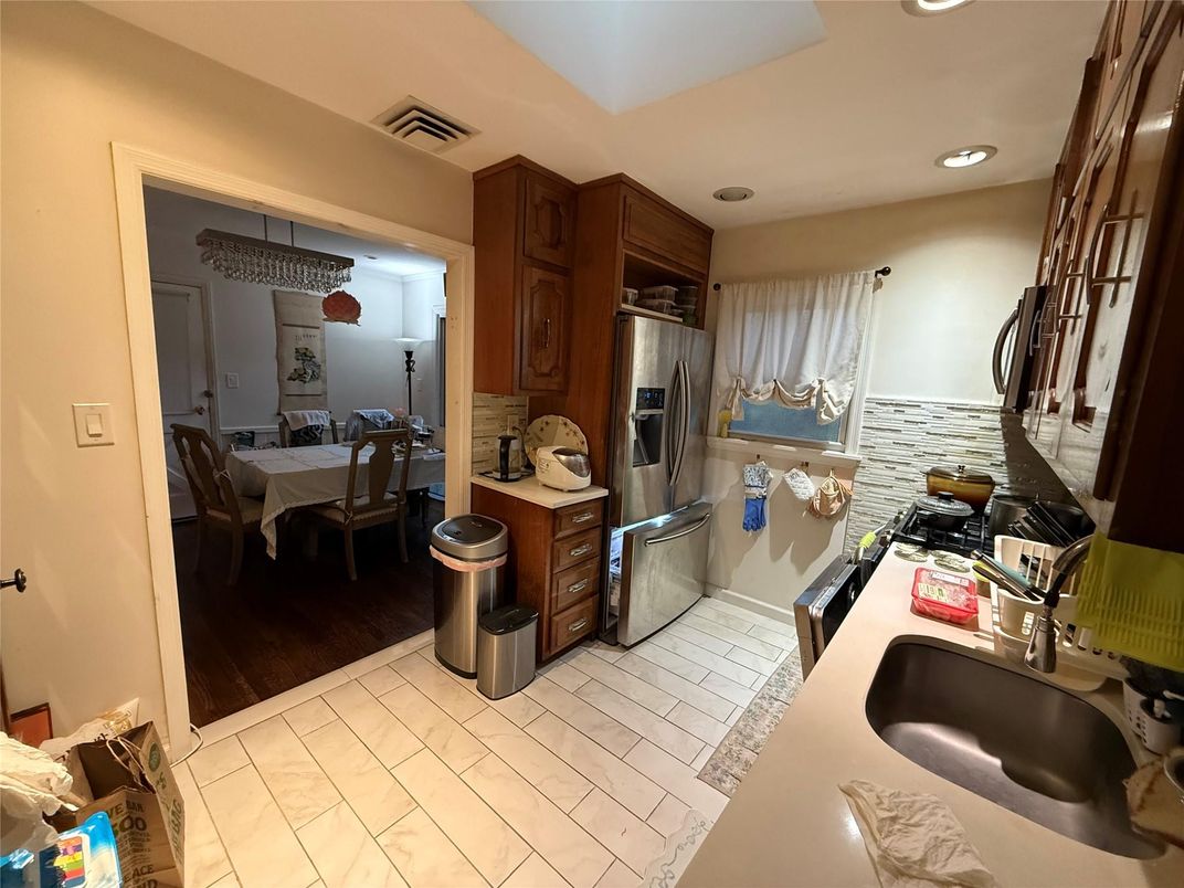 Dining room, Interior, Kitchen, Recessed Lighting, Wood Texture Flooring