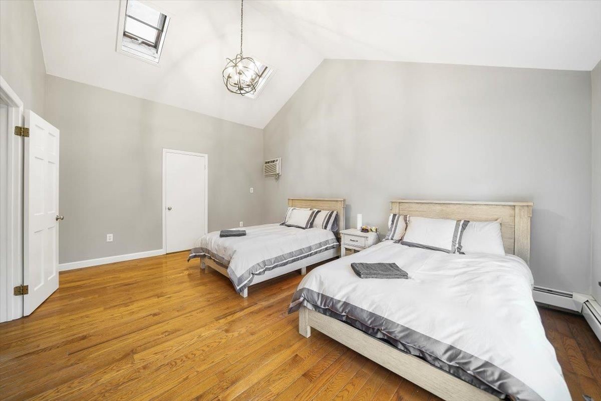 Bedroom, Interior, Pendant Lights, Wood Texture Flooring