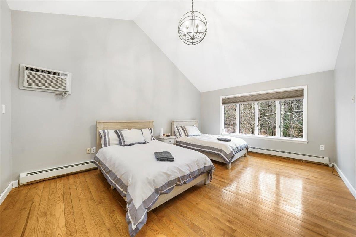 Bedroom, Interior, Pendant Lights, Wood Texture Flooring
