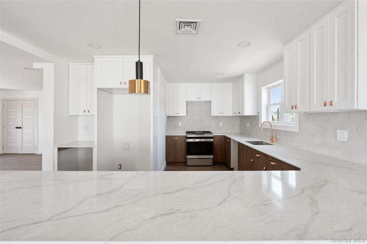 Interior, Kitchen, Pendant Lights, Recessed Lighting, Stainless Steel Appliances