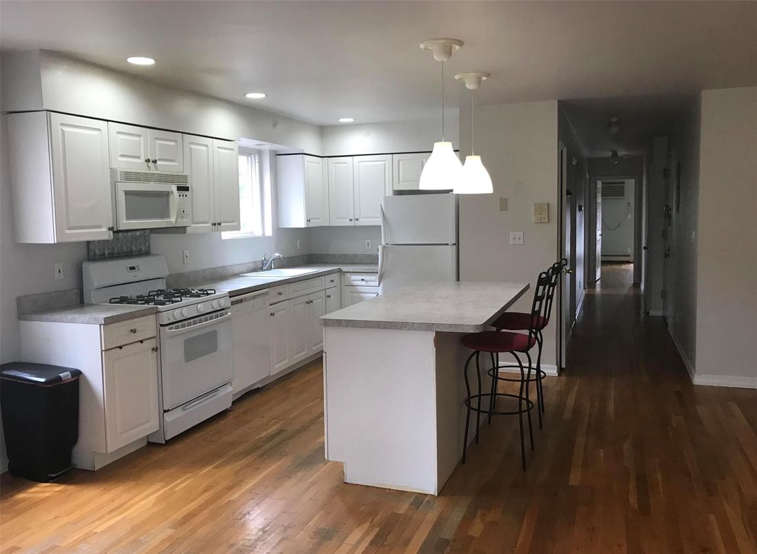 Interior, Kitchen, Pendant Lights, Recessed Lighting, Wood Texture Flooring