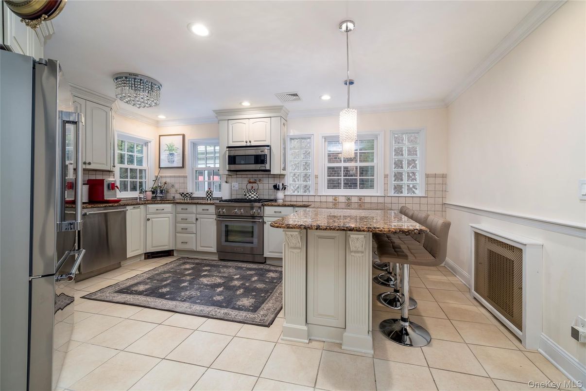 Interior, Kitchen, Pendant Lights, Recessed Lighting, Stainless Steel Appliances