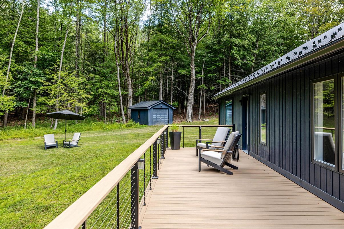 Backyard, Exterior