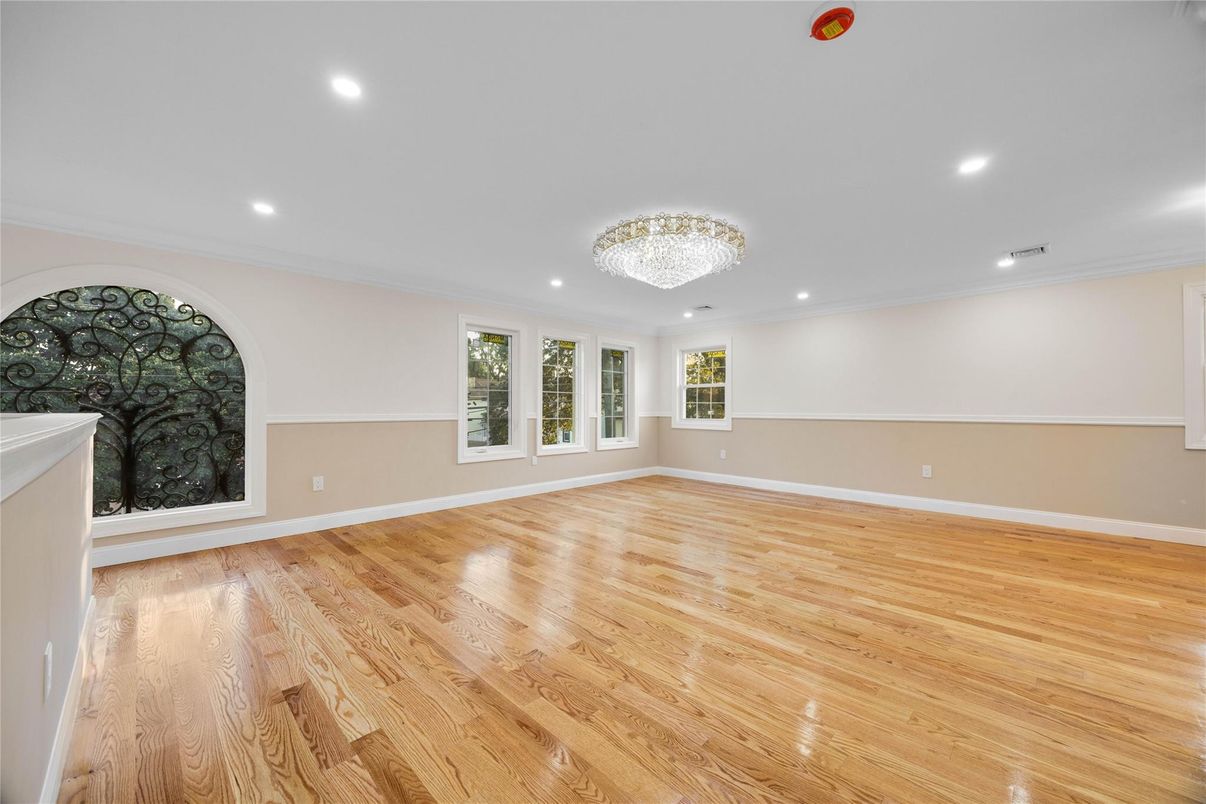 Chandelier, Empty room, Interior, Recessed Lighting, Wood Texture Flooring
