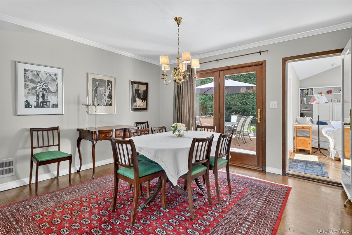 Chandelier, Dining room, Interior, Wood Texture Flooring