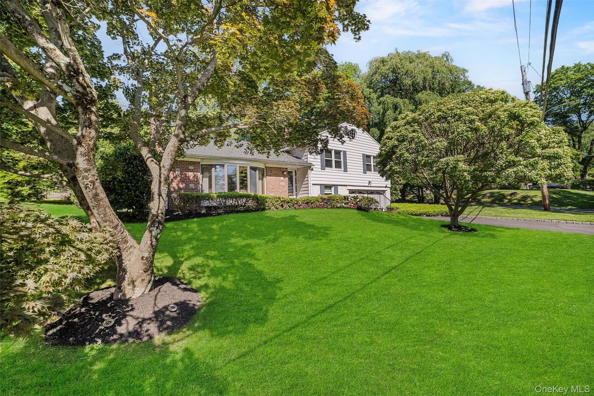 Backyard, Exterior, Facade, Brick Facade, None
