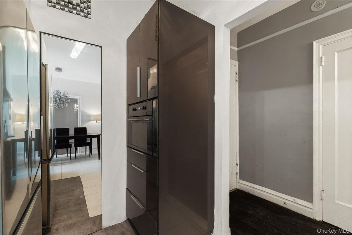 Dining room, Interior, Kitchen, Pendant Lights, Wood Texture Flooring