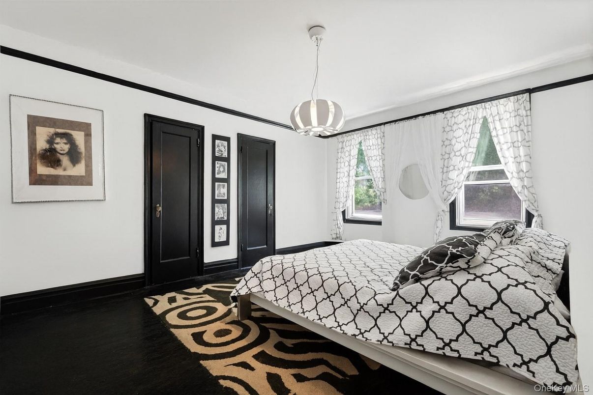 Bedroom, Interior, Pendant Lights
