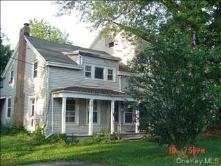 Backyard, Exterior, Facade, Queen Anne Victorian