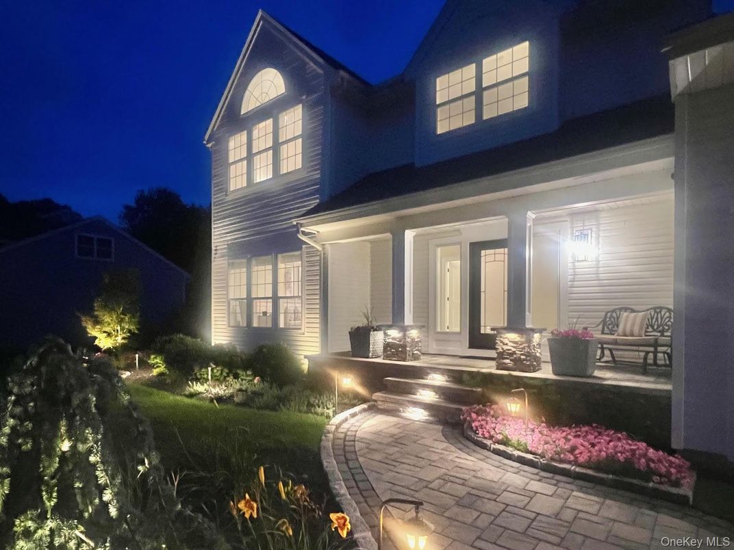 Exterior, Facade, Farmhouse