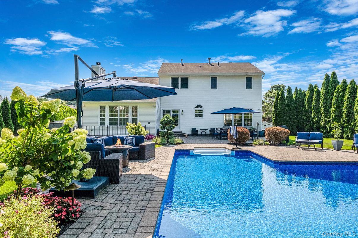 Exterior, Pool, Solar Panels