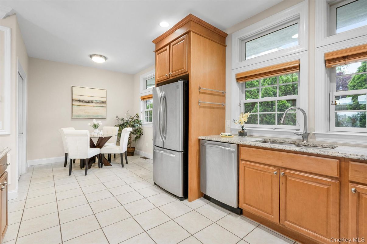 Dining room, Interior, Kitchen, Recessed Lighting