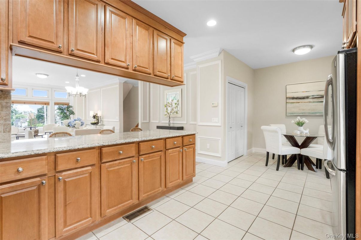 Chandelier, Dining room, Interior, Kitchen, Recessed Lighting