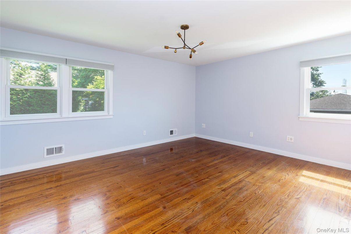Empty room, Interior, Pendant Lights, Wood Texture Flooring